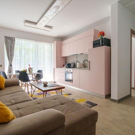 Promenada Apartments Beach Resort Mamaia Nord Нэводари Экстерьер фото